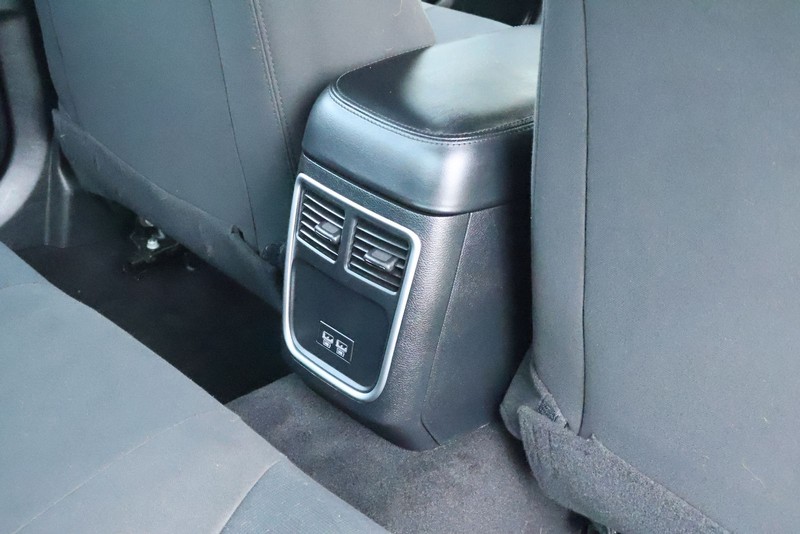 Dodge Charger Vehicle Full-screen Gallery Image 24