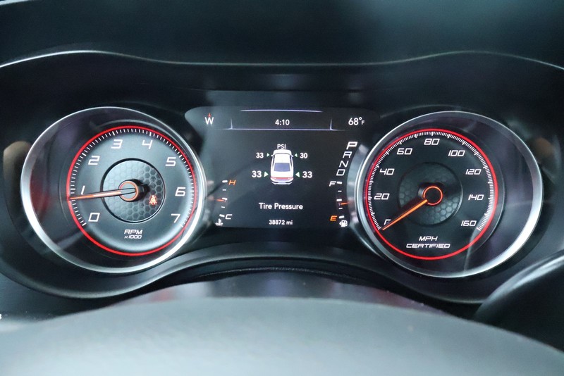 Dodge Charger Vehicle Full-screen Gallery Image 26