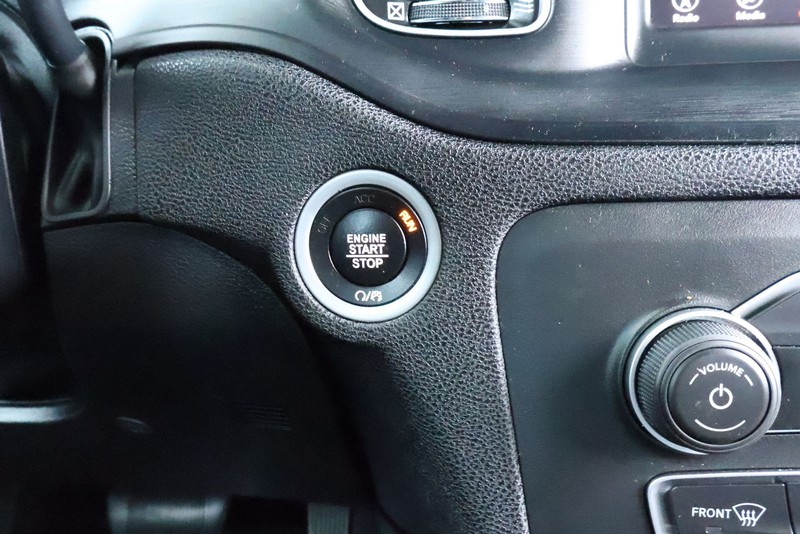 Dodge Charger Vehicle Full-screen Gallery Image 30