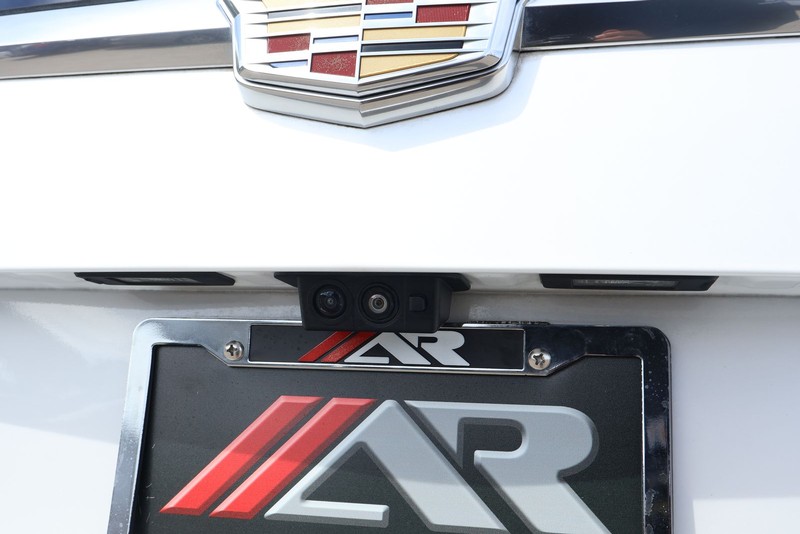 Cadillac Escalade ESV Vehicle Full-screen Gallery Image 08