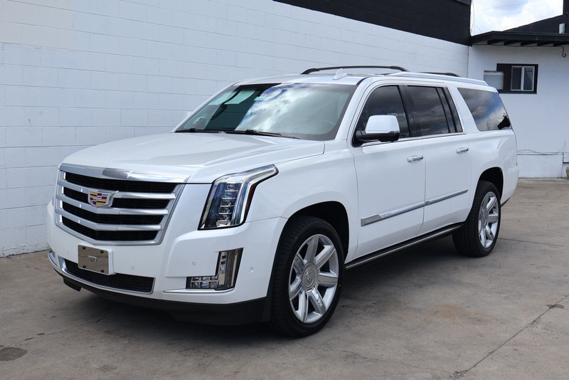 Cadillac Escalade ESV Vehicle Full-screen Gallery Image 15