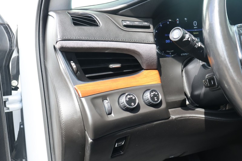 Cadillac Escalade ESV Vehicle Full-screen Gallery Image 23