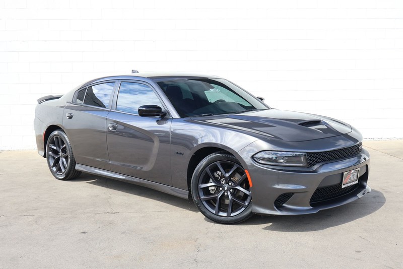 Dodge Charger Vehicle Full-screen Gallery Image 01