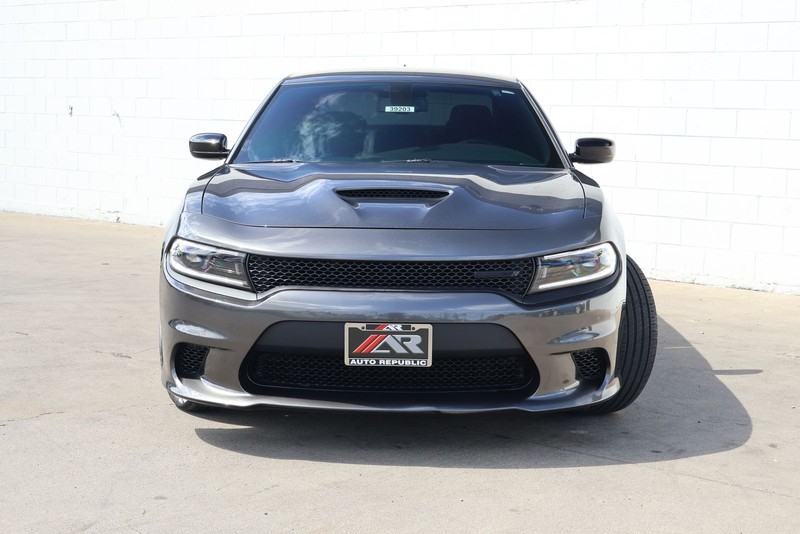 Dodge Charger Vehicle Full-screen Gallery Image 02