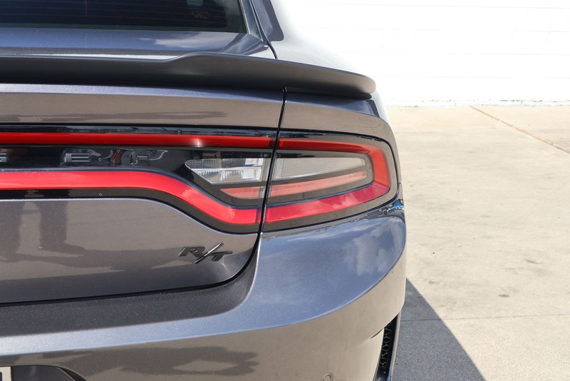 Dodge Charger Vehicle Full-screen Gallery Image 07