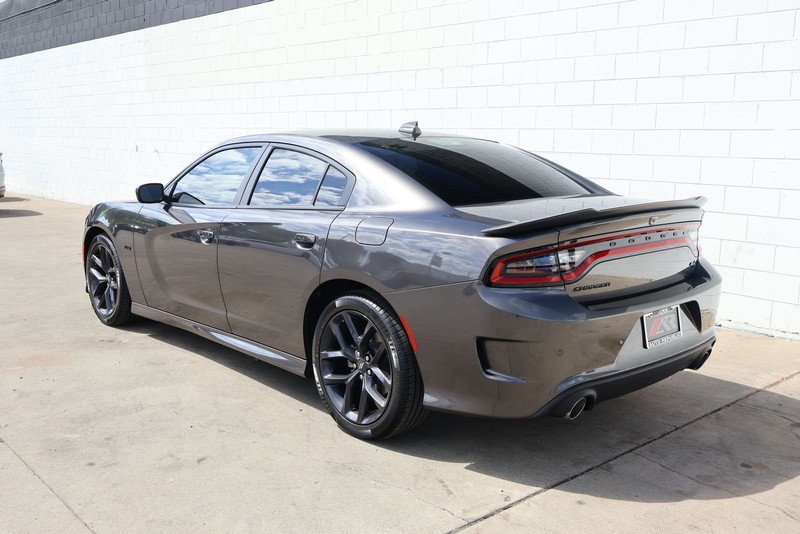 Dodge Charger Vehicle Full-screen Gallery Image 09