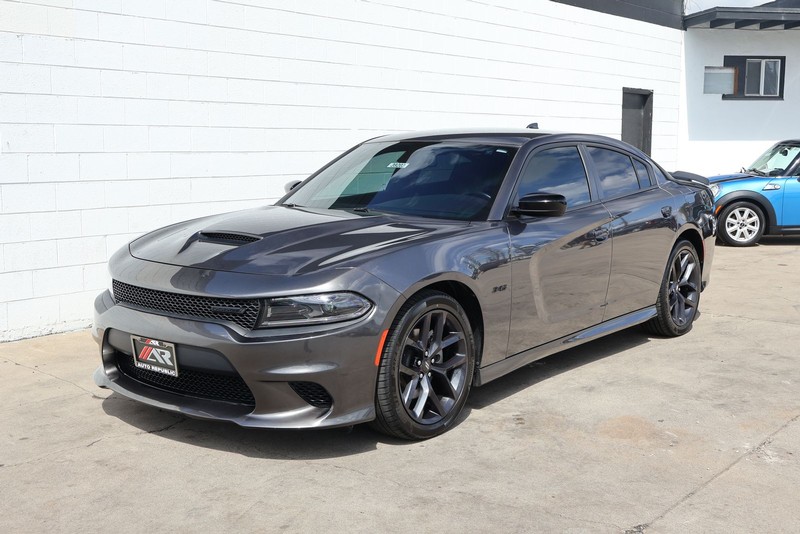 Dodge Charger Vehicle Full-screen Gallery Image 11