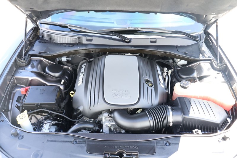 Dodge Charger Vehicle Full-screen Gallery Image 12