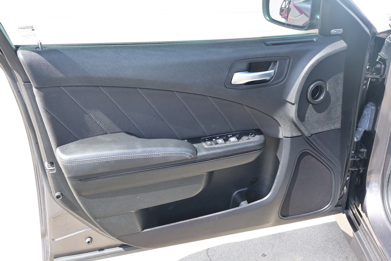 Dodge Charger Vehicle Full-screen Gallery Image 14