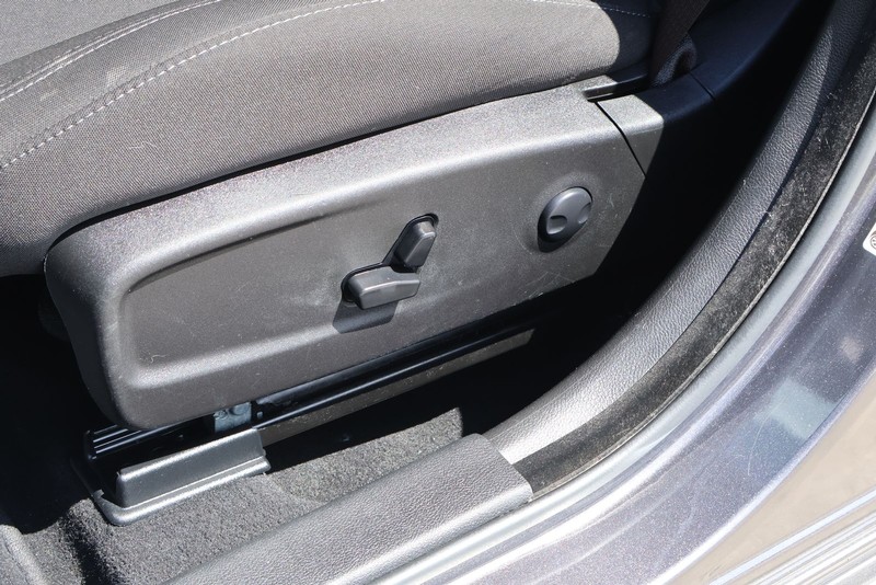 Dodge Charger Vehicle Full-screen Gallery Image 17