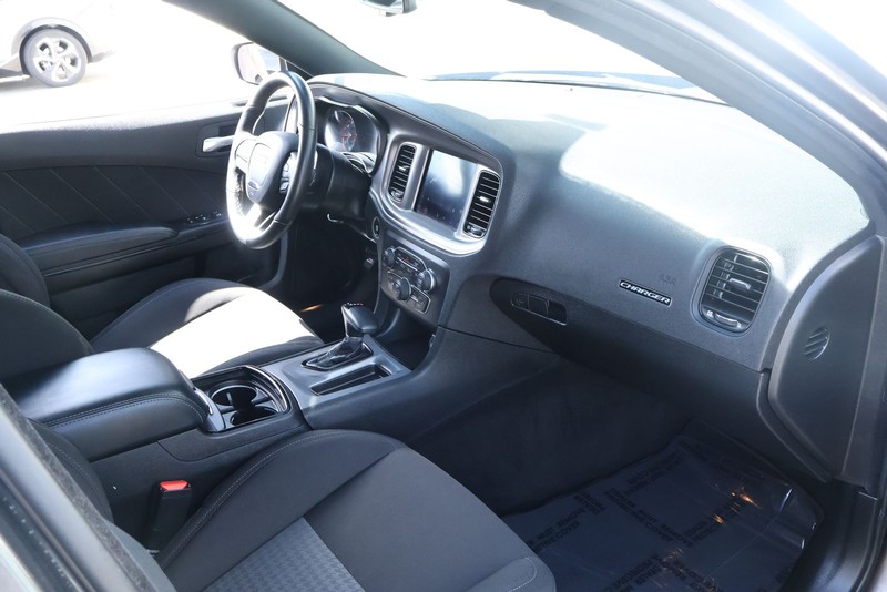 Dodge Charger Vehicle Full-screen Gallery Image 20