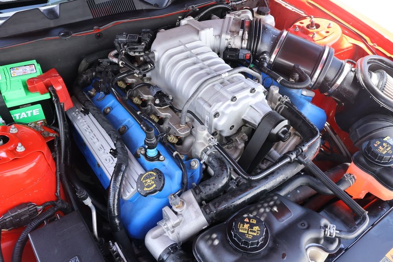 Ford Mustang Vehicle Full-screen Gallery Image 16