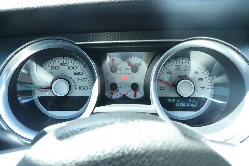 Ford Mustang Vehicle Full-screen Gallery Image 28