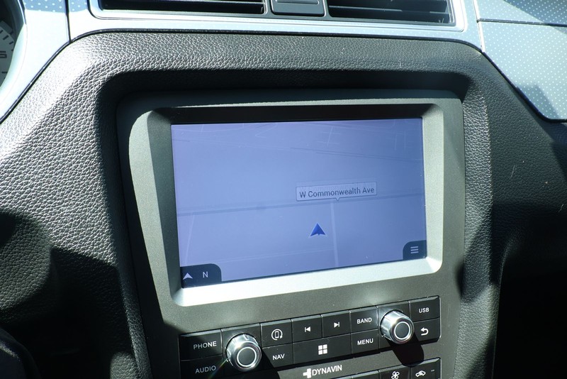 Ford Mustang Vehicle Full-screen Gallery Image 31