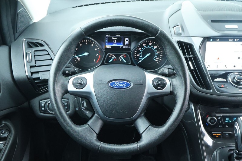 Ford Escape Vehicle Full-screen Gallery Image 30