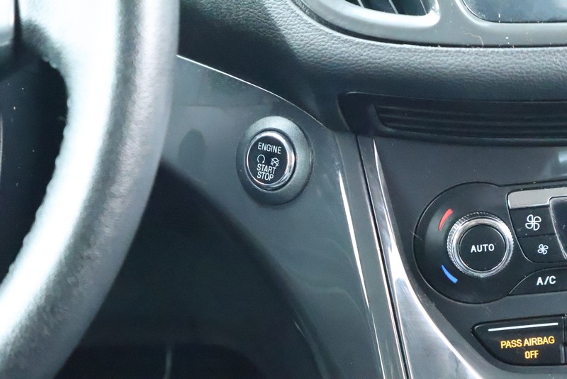 Ford Escape Vehicle Full-screen Gallery Image 32