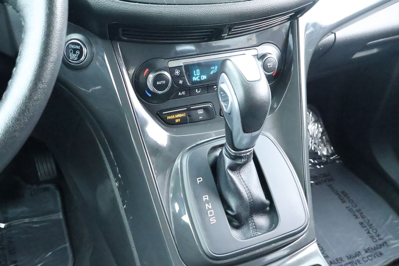 Ford Escape Vehicle Full-screen Gallery Image 36