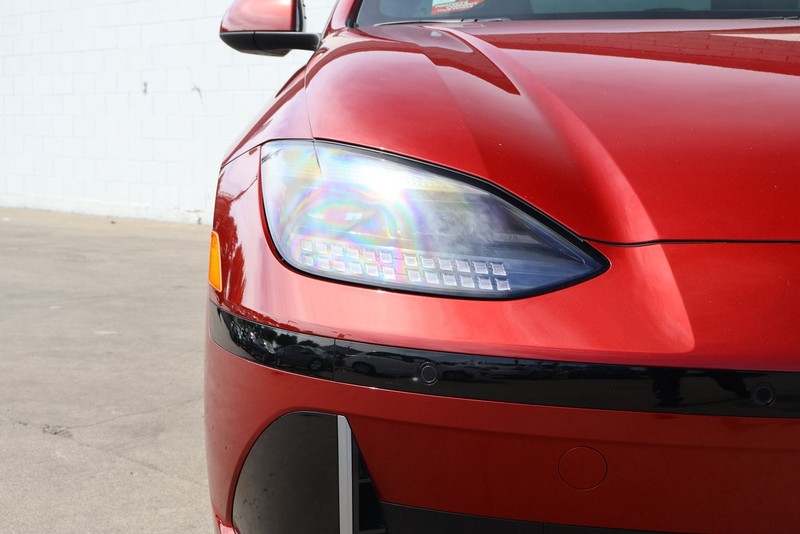 Hyundai IONIQ 6 Vehicle Full-screen Gallery Image 03