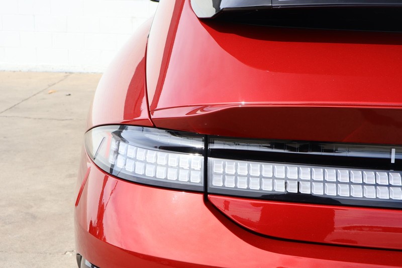 Hyundai IONIQ 6 Vehicle Full-screen Gallery Image 07