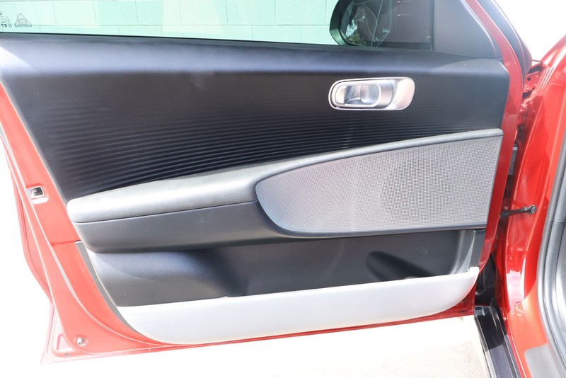 Hyundai IONIQ 6 Vehicle Full-screen Gallery Image 18