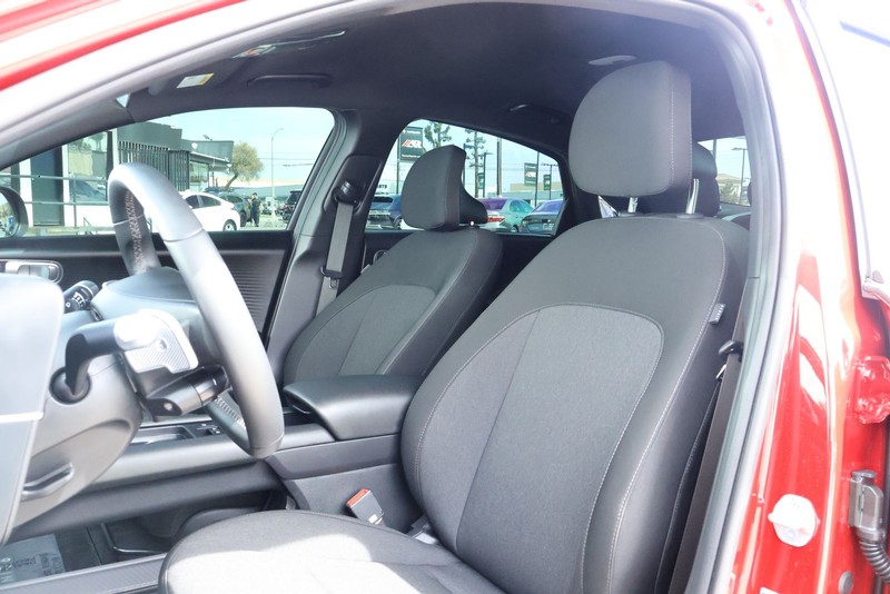 Hyundai IONIQ 6 Vehicle Full-screen Gallery Image 22