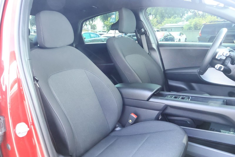 Hyundai IONIQ 6 Vehicle Full-screen Gallery Image 25