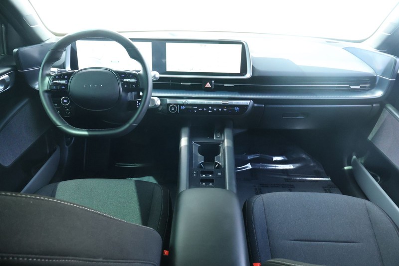 Hyundai IONIQ 6 Vehicle Full-screen Gallery Image 28