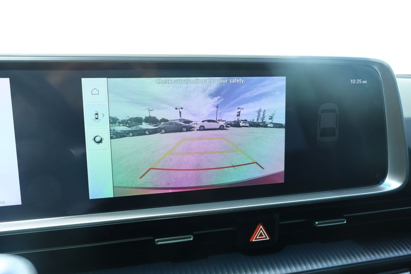 Hyundai IONIQ 6 Vehicle Full-screen Gallery Image 35