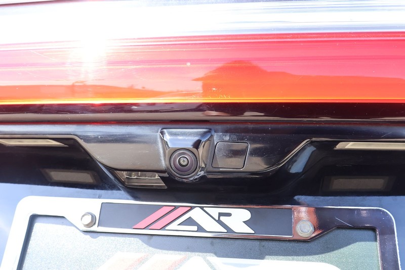 Lincoln Navigator Vehicle Full-screen Gallery Image 08