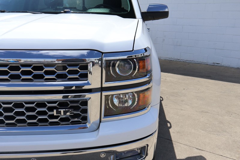 Chevrolet Silverado 1500 Vehicle Full-screen Gallery Image 04