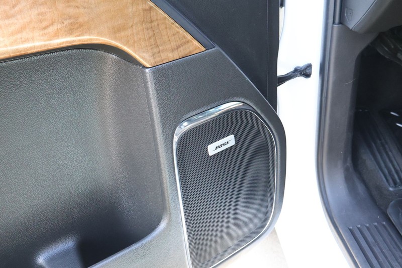 Chevrolet Silverado 1500 Vehicle Full-screen Gallery Image 20