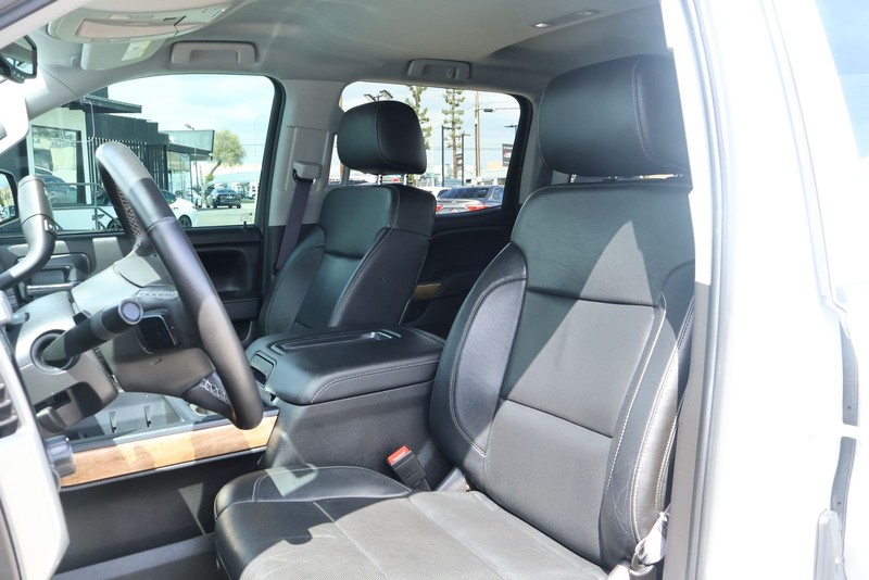 Chevrolet Silverado 1500 Vehicle Full-screen Gallery Image 24