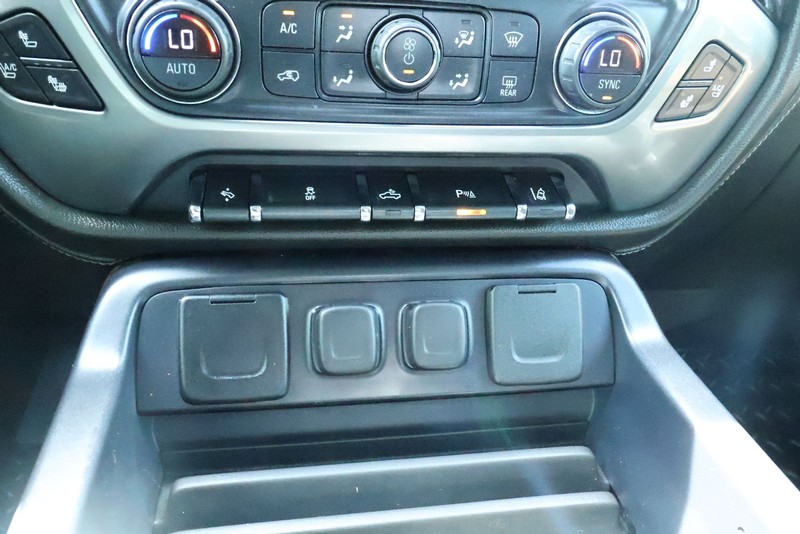 Chevrolet Silverado 1500 Vehicle Full-screen Gallery Image 39