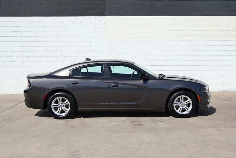 Dodge Charger Vehicle Full-screen Gallery Image 04