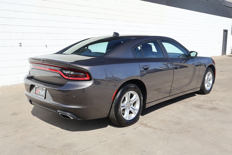 Dodge Charger Vehicle Full-screen Gallery Image 05