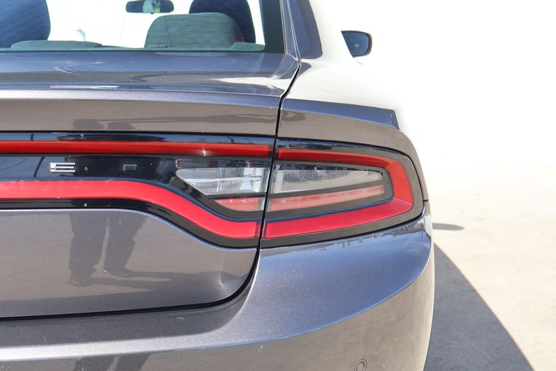 Dodge Charger Vehicle Full-screen Gallery Image 07