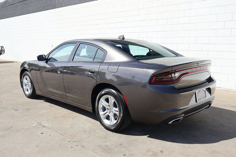 Dodge Charger Vehicle Full-screen Gallery Image 10