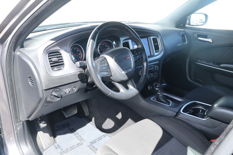 Dodge Charger Vehicle Full-screen Gallery Image 16