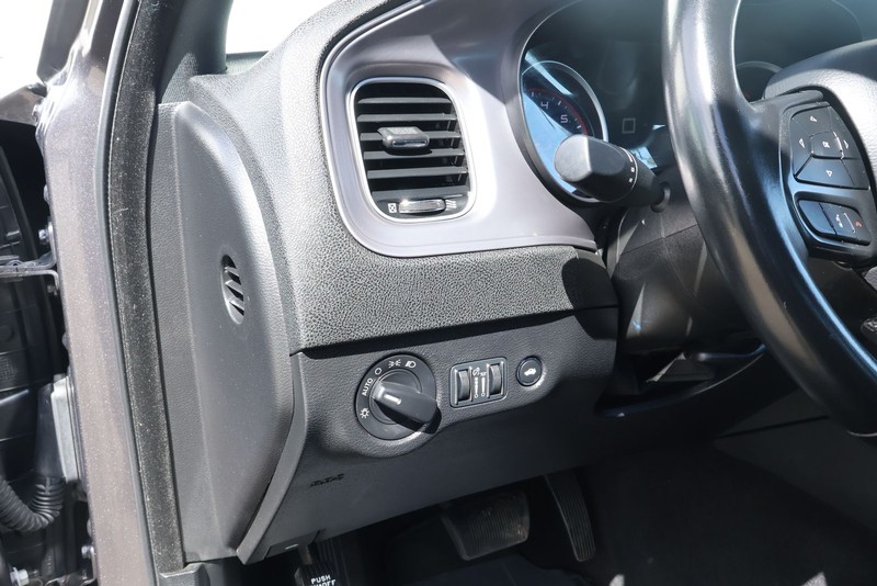 Dodge Charger Vehicle Full-screen Gallery Image 17