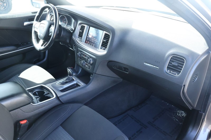 Dodge Charger Vehicle Full-screen Gallery Image 21