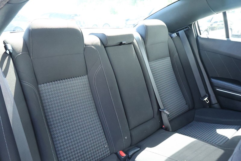 Dodge Charger Vehicle Full-screen Gallery Image 23