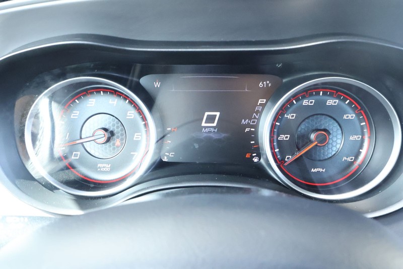 Dodge Charger Vehicle Full-screen Gallery Image 26