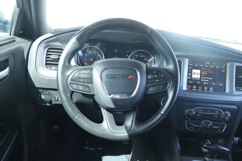 Dodge Charger Vehicle Full-screen Gallery Image 27