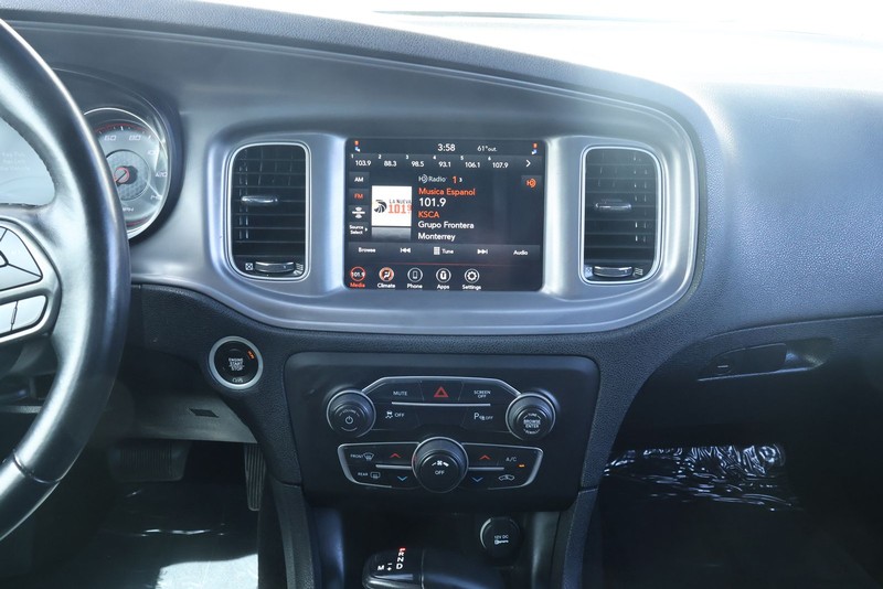 Dodge Charger Vehicle Full-screen Gallery Image 30