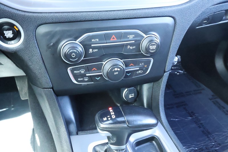 Dodge Charger Vehicle Full-screen Gallery Image 33