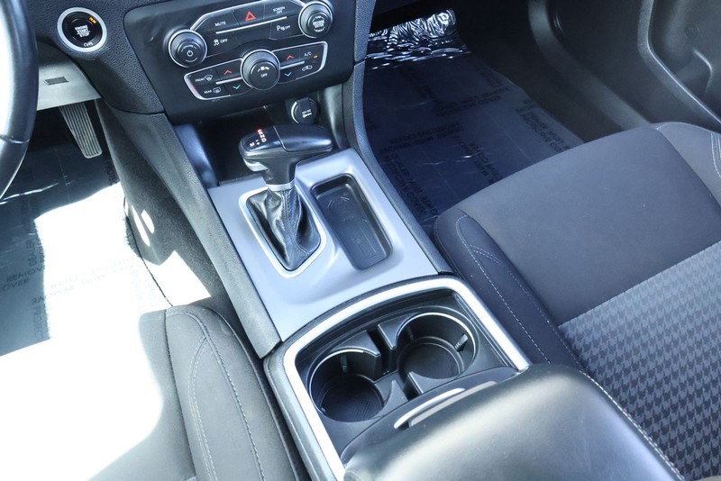 Dodge Charger Vehicle Full-screen Gallery Image 34