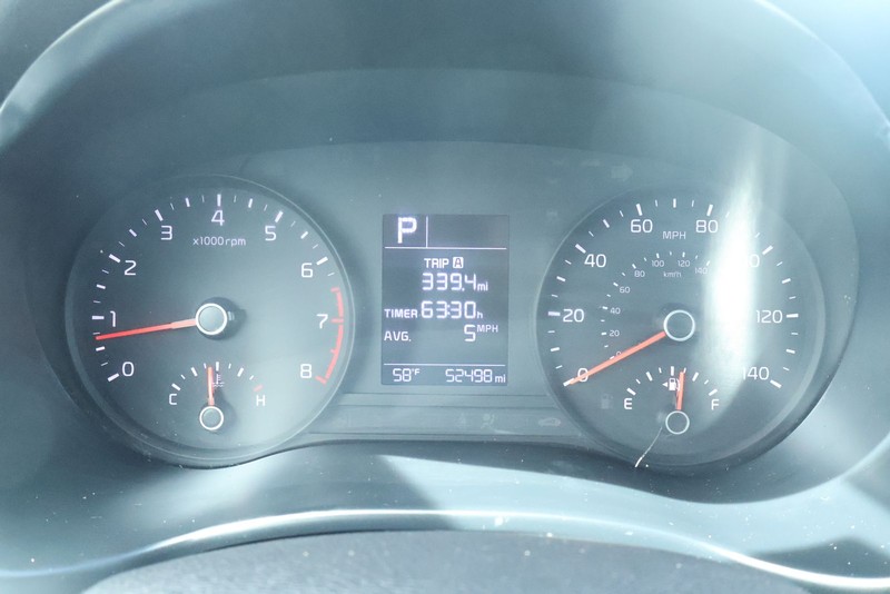 Kia Rio Vehicle Full-screen Gallery Image 24