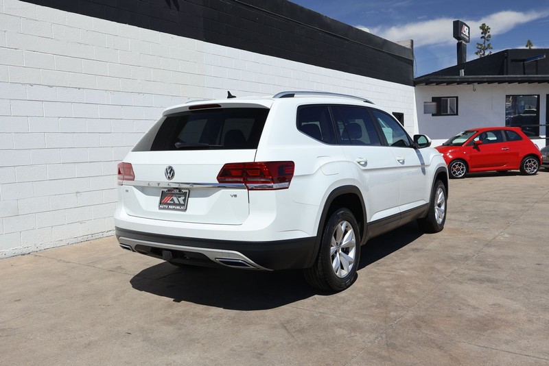 Volkswagen Atlas Vehicle Full-screen Gallery Image 05
