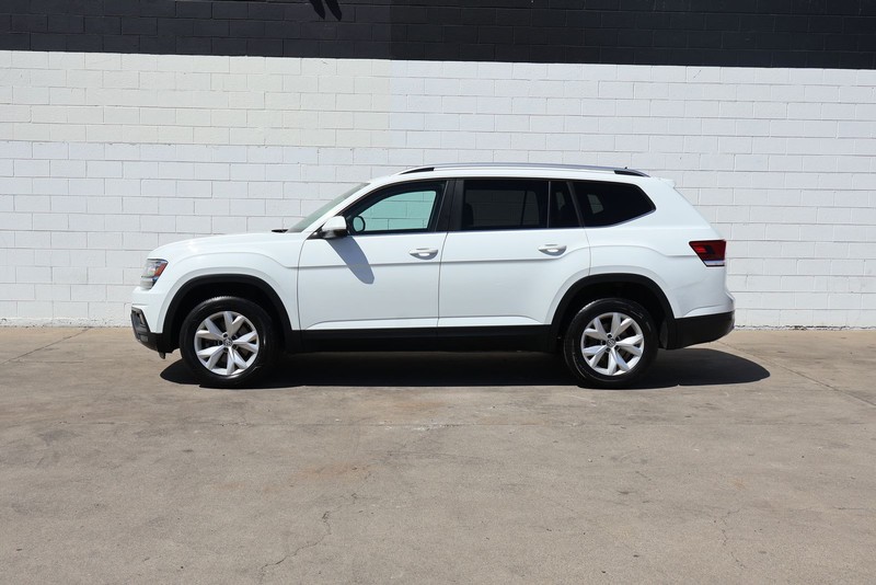 Volkswagen Atlas Vehicle Full-screen Gallery Image 10