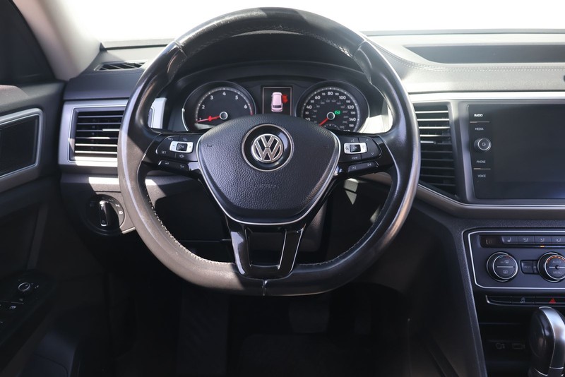 Volkswagen Atlas Vehicle Full-screen Gallery Image 26